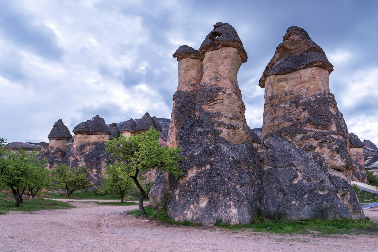 Mushroom Valley Cappadocia: Geology, Hiking & Photography Guide