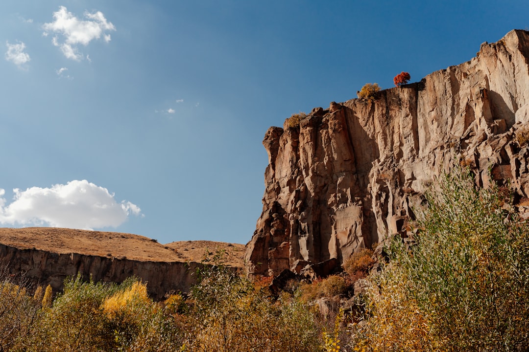 Ihlara Valley Hiking Guide 2026: 14km Canyon, Map & Fees