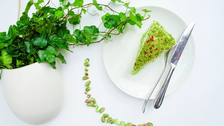 Healthy pistachio cake image